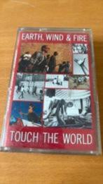Earth Wind and Fire muziek cassette Touch the world, Gebruikt, Ducoso, 1 bandje, Ophalen of Verzenden