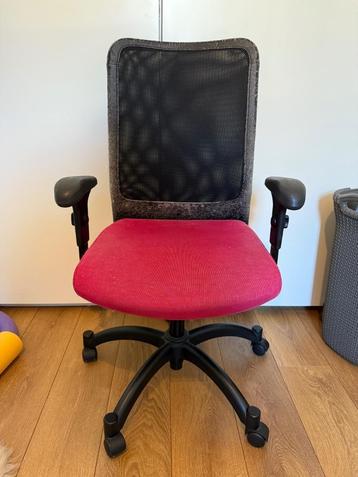 Bureaustoel  beschikbaar voor biedingen