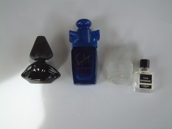 3 oude parfumfles waaronder Dali - Fong Leng., Verzamelen, Parfumverzamelingen, Ophalen of Verzenden