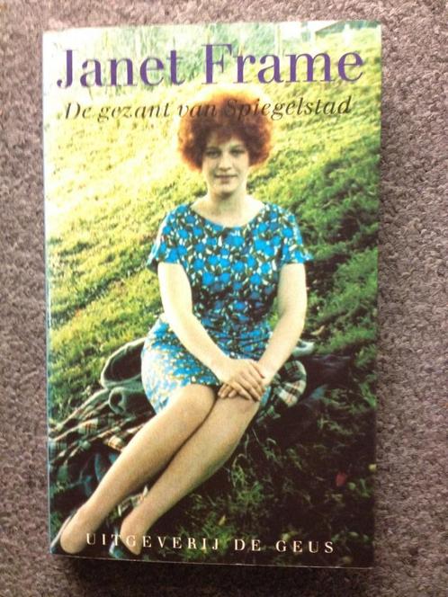 De gezant van spiegelstad; door Janet Frame, Boeken, Biografieën, Zo goed als nieuw, Overige, Ophalen of Verzenden