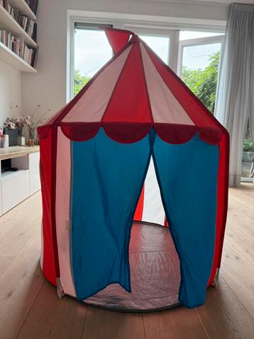 Circustent Ikea beschikbaar voor biedingen