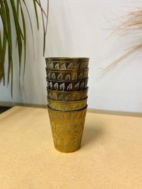 Mooie set vintage messing koperen shotglazen zes gegraveerd, Antiek en Kunst, Antiek | Koper en Brons, Ophalen of Verzenden