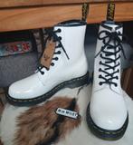 Nieuw: Dr. Martens 40 (39) - 1460 lakleer wit patent lamper, Wit, Lage of Enkellaarzen, Nieuw, Ophalen of Verzenden