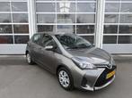 Toyota Yaris 1.5 Hybrid Bus. Plus (bj 2016, automaat), Auto's, Automaat, Euro 6, 4 cilinders, Origineel Nederlands