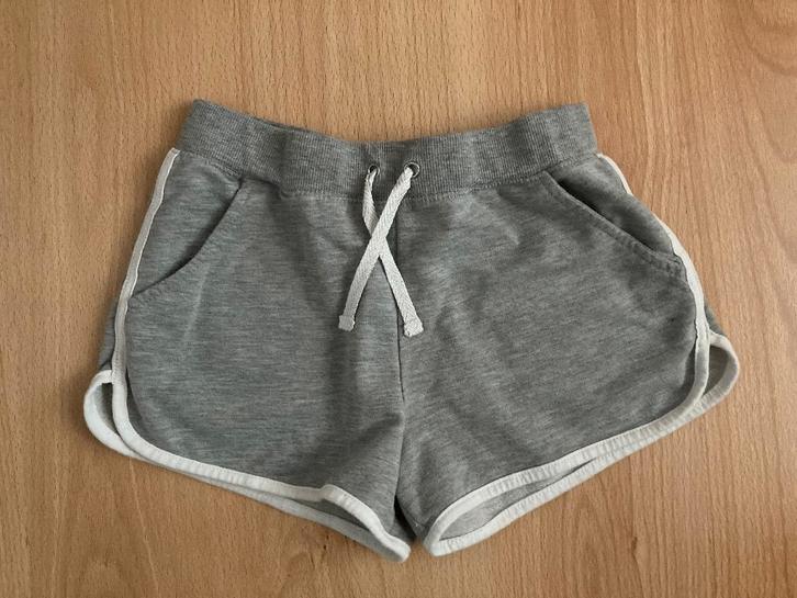 Grijs sweat short broek met witte bies mt 158 PRIMARK, Kinderen en Baby's, Kinderkleding | Maat 158, Zo goed als nieuw, Meisje