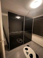 Kledingkast met Schuifdeuren zwart glas moet deze week weg, Huis en Inrichting, Kasten | Kledingkasten, Ophalen, Strak, 200 cm of meer