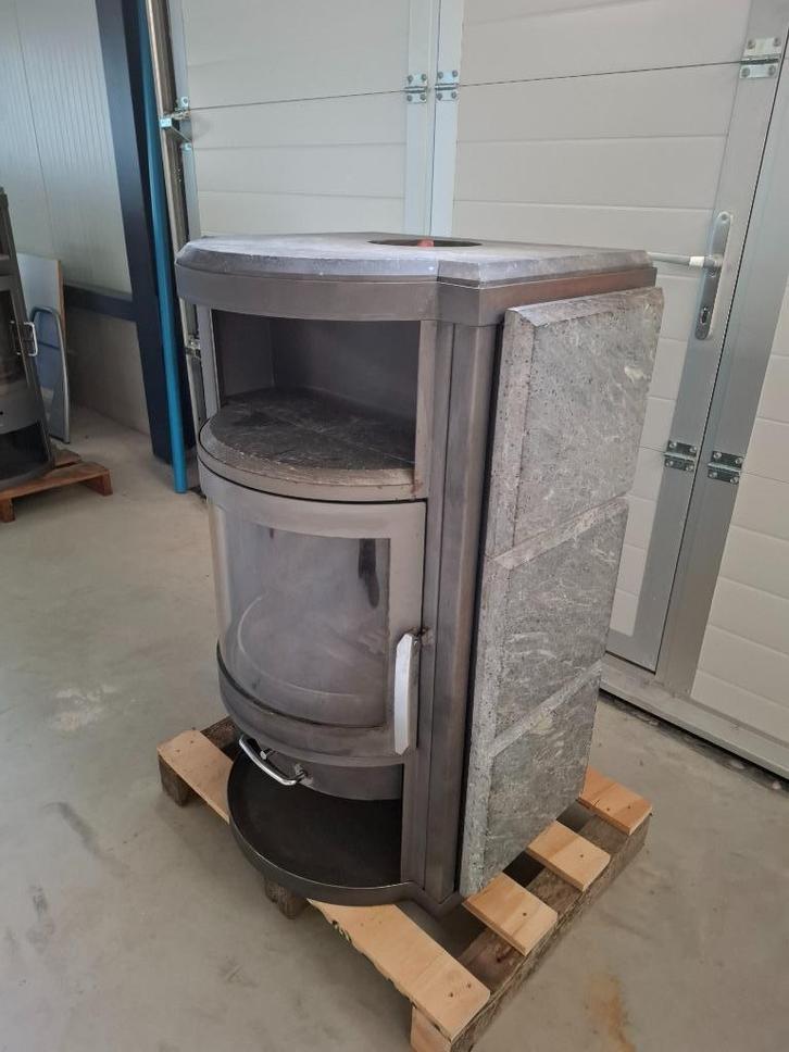 !!!DIKKE !! SPEKSTEENKACHEL / HOUTKACHEL/ ORANIER/ 8KW, Huis en Inrichting, Overige Huis en Inrichting, Gebruikt, Ophalen