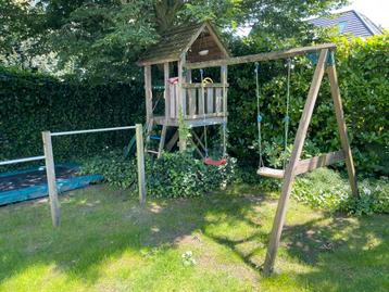 JungleGym Speelhuis + schommels, glijbaan + dubbel duikelrek beschikbaar voor biedingen