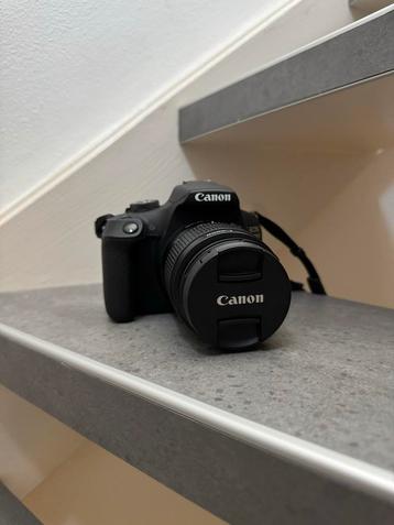 Canon Eos 2000d 18-55mm Lens, inclusief cameratas beschikbaar voor biedingen