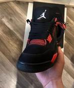 Jordan 4 red thunder, Ophalen of Verzenden, Zo goed als nieuw, Zwart