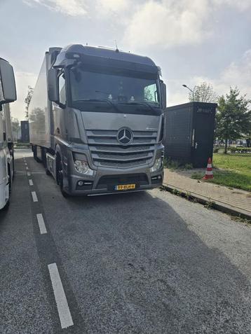 Vrachtwagen te koop beschikbaar voor biedingen