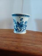 Chinees porselein kangxi bekertje, Ophalen of Verzenden
