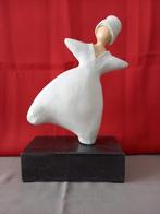 WIT BEELD OP GROTE MARMEREN VOET, keramiek, Verzamelen, Beelden en Beeldjes, Ophalen, Nieuw, Fantasy