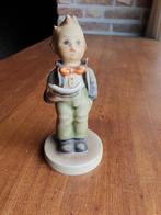 Origineel Antiek puntgaaf Hummel beeldje, Merk Göbel op de, Ophalen of Verzenden