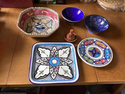 Marokkaanse schalen/ bord/ tajine alles voor, € 17, Huis en Inrichting, Keuken | Servies, Schaal of Schalen, Overige stijlen, Ophalen of Verzenden
