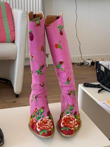 Roze Bloemen Laarzen Maat 38 beschikbaar voor biedingen