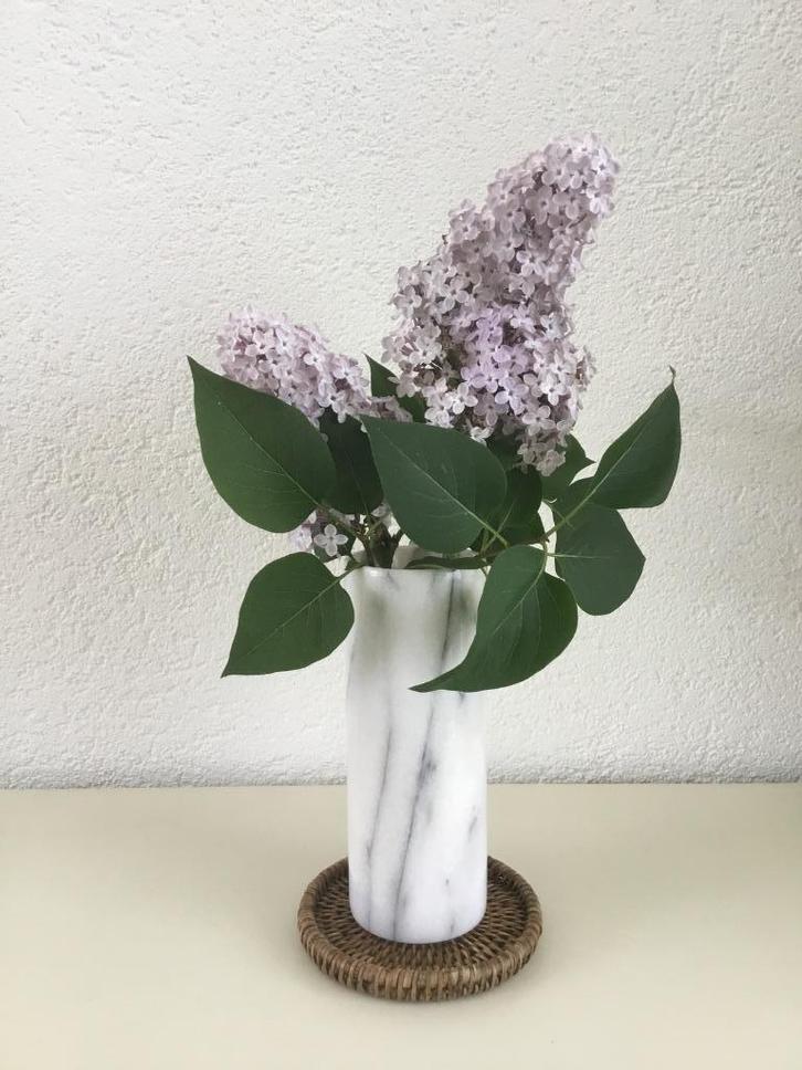 vintage marmeren vaasje wit/grijs 15 cm hoog, Antiek en Kunst, Antiek | Vazen, Ophalen of Verzenden