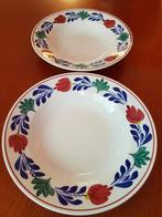 Boerenbont diep bord Societe Ceramique Maestricht 2 stuks, Antiek en Kunst, Antiek | Keramiek en Aardewerk, Ophalen of Verzenden