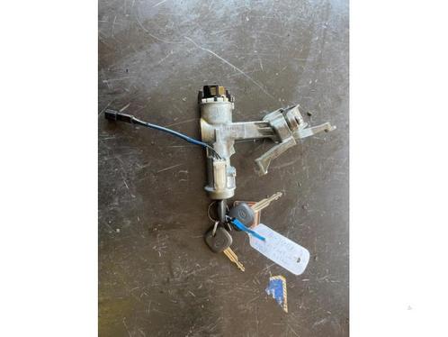 Kontaktslot + Sleutel van een Daihatsu Young RV, Auto-onderdelen, Overige Auto-onderdelen, Daihatsu, Gebruikt, 3 maanden garantie