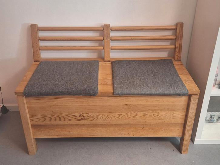 Opbergbankje, houten klepbank. Leuk voor kinderkamer, Huis en Inrichting, Stoelen, Gebruikt, Twee, Hout, Stof, Bruin, Ophalen