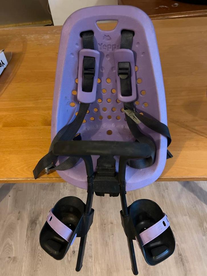 Yepp Fietsstoeltje Voorzitje met 2 schermen, Fietsen en Brommers, Fietsaccessoires | Fietsstoeltjes, Gebruikt, Voorzitje, 9 t/m 18 kg