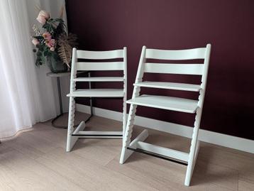 Stokke Tripp Trapp set. twee stoelen met 1 newborn set ZGAN beschikbaar voor biedingen