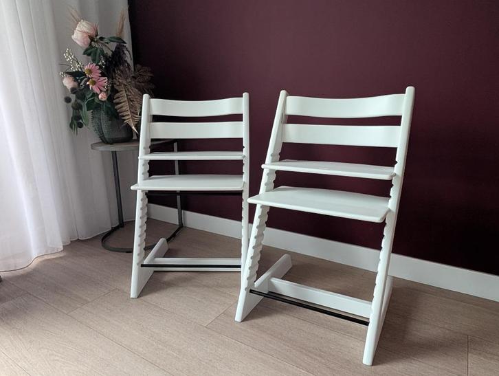 Stokke Tripp Trapp set. twee stoelen met 1 newborn set ZGAN, Kinderen en Baby's, Kinderstoelen, Zo goed als nieuw, Meegroeistoel