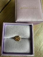 Minitials Exagoni Ring K M L en hartje, Sieraden, Tassen en Uiterlijk, Gebruikt, Ophalen of Verzenden, 17 tot 18, Dame