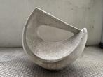 Abstract Betonnen Beeld van Pelikaan, Ophalen, Gebruikt, Beton, Dierenbeeld