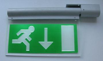 NOODVERLICHTING ARMATUUR MET LED VERLICHTING beschikbaar voor biedingen