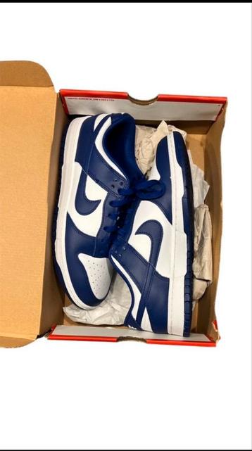 Nike Sneakers PaarsBlauw/Wit - Zo goed als nieuw beschikbaar voor biedingen