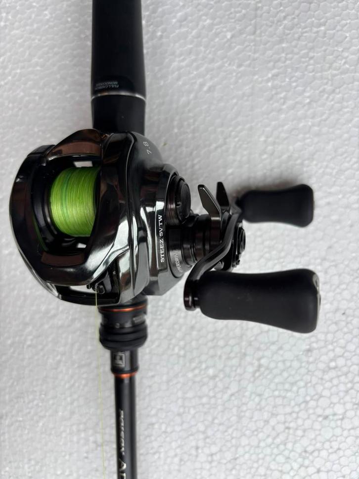 Daiwa Steez / Shimano Poison casting 1610M2 208 cm, Watersport en Boten, Hengelsport | Roofvissen, Zo goed als nieuw, Werphengel