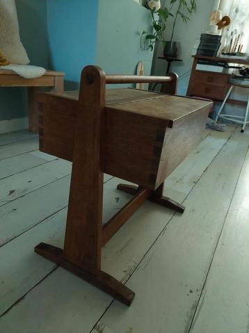 Vintage houten naaikastje GRATIS beschikbaar voor biedingen