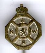 ANWB wegenwacht zilverkleurig speldje 12x15 ( U_156 ), Verzamelen, Speldjes, Pins en Buttons, Verzenden, Zo goed als nieuw, Transport
