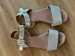 Platte sandalen maat 37, goud/zilver, Ophalen of Verzenden, Zo goed als nieuw, Overige kleuren, Sandalen of Muiltjes