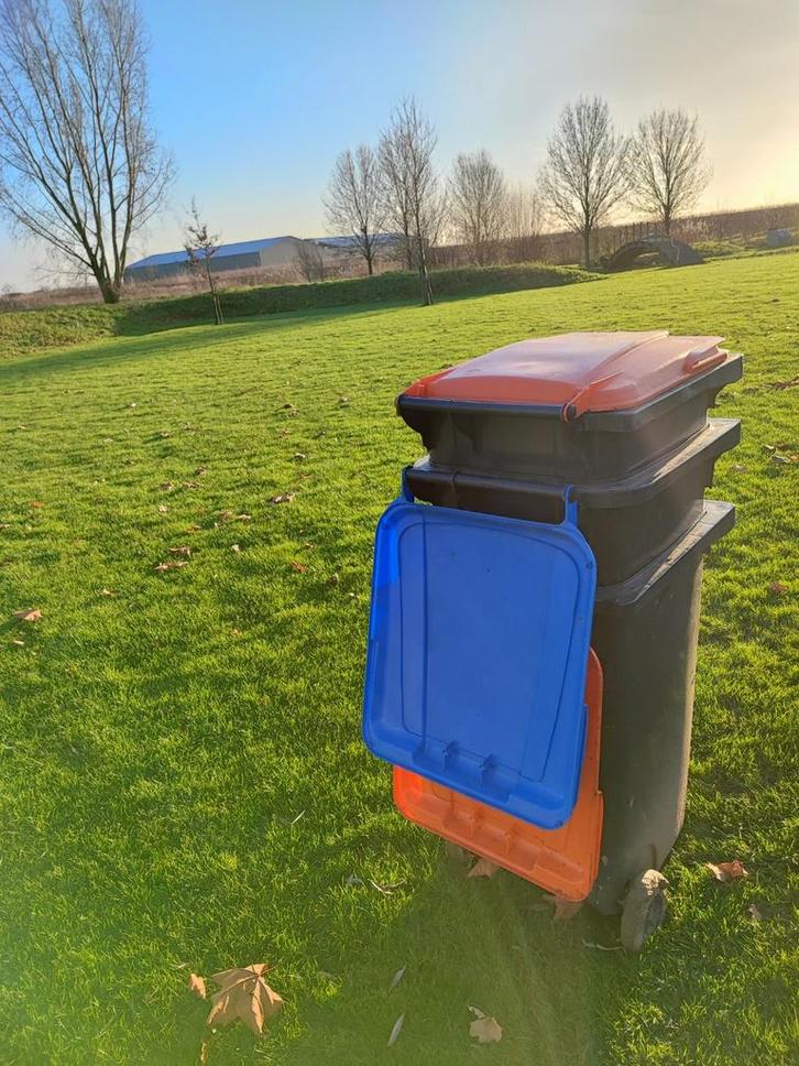 Containers (te koop) ZIE OMSCHRIJVING, Huis en Inrichting, Woonaccessoires | Prullenbakken, Minder dan 50 cm, 40 liter of meer