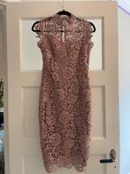 Kanten cocktailjurk Paper Dolls, Kleding | Dames, Ophalen of Verzenden, Zo goed als nieuw, Zwart, Knielengte