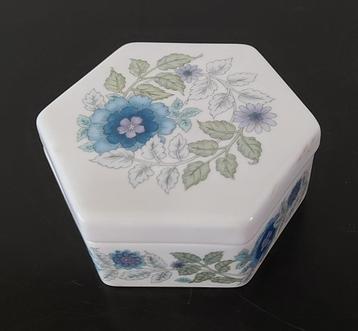 Wedgwood England porselein dekseldoos Clementine ´70s beschikbaar voor biedingen