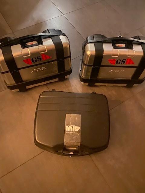 Givi trekker 33l zijkoffers links en rechts, Motoren, Accessoires | Koffers en Tassen, Zo goed als nieuw, Ophalen