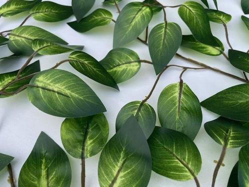 Partij nieuwe kunstplant / kunsttakken  / duurzaam, Huis en Inrichting, Woonaccessoires | Kunstplanten en Kunstbloemen, Nieuw