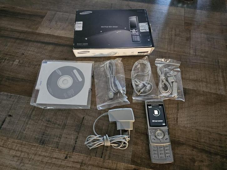 Samsung SGH-G600 telefoon, Verzamelen, Overige Verzamelen, Zo goed als nieuw, Ophalen of Verzenden