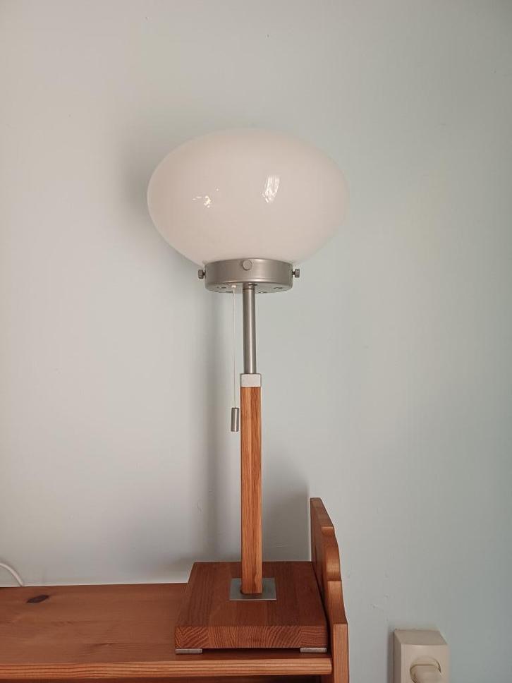Vintage Mushroom lamp opaline glas handmade, Huis en Inrichting, Lampen | Tafellampen, Zo goed als nieuw, 50 tot 75 cm, Glas, Hout
