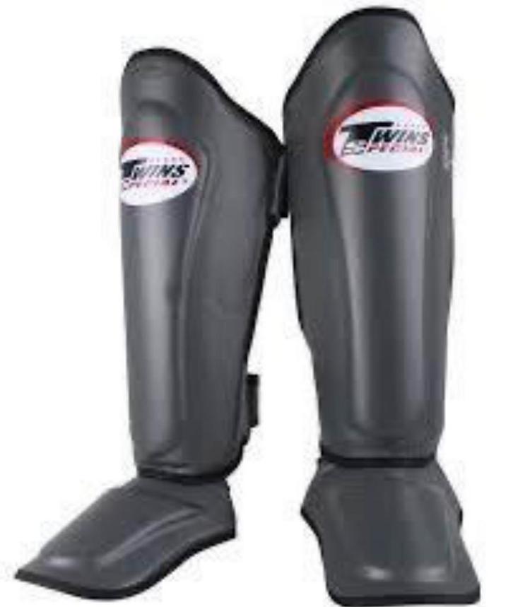 Leren Twins & Windy Scheenbeschermers SGS10 &  WSG2 S M & L, Sport en Fitness, Vechtsporten en Zelfverdediging, Nieuw, Overige