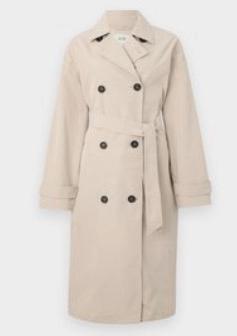 Nieuwe trenchcoat beschikbaar voor biedingen