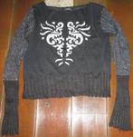 Zwarte trui met stoer ornament en details in zilver, Cyber., Ophalen of Verzenden, Zo goed als nieuw, Maat 38/40 (M), Zwart