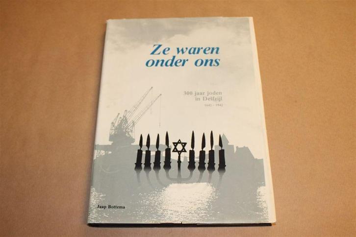300 Jaar Joden in Delfzijl [1642-1942], Boeken, Geschiedenis | Stad en Regio, Gelezen, Ophalen of Verzenden