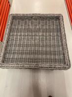 Sober en stoere bijzettafel voor binnen of tuin, Huis en Inrichting, Tafels | Salontafels, Overige materialen, 50 tot 100 cm, Vierkant