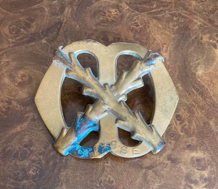 Oud baretembleem Regiment Infanterie Chassé RIC, Verzamelen, Militaria | Algemeen, Landmacht, Embleem of Badge, Nederland, Ophalen of Verzenden