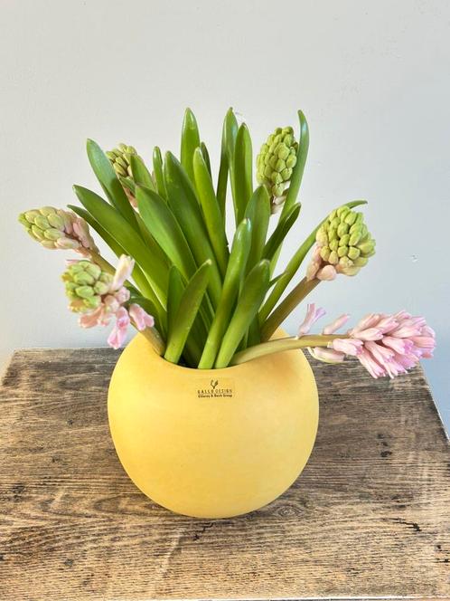 Prachtige vintage vaas van vrolijk keramiek villeroy & boch, Huis en Inrichting, Woonaccessoires | Vazen, Zo goed als nieuw, Minder dan 50 cm