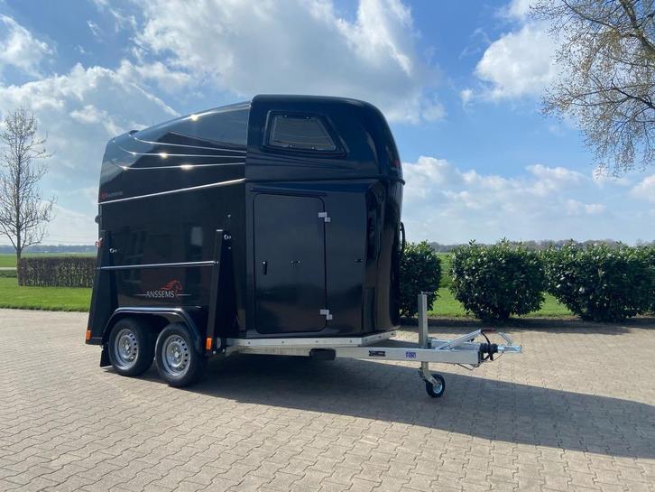 2 Prds Volpolyester Anssems Exelente  DEMO., Dieren en Toebehoren, Paarden en Pony's | Trailers en Aanhangwagens, Nieuw, 2-paards trailer